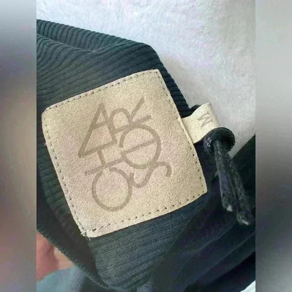 NWT Chaser Ribbed Ling Sleeve Drawstring Top ~ Dark Green ~ Medium - Picture 6 of 9